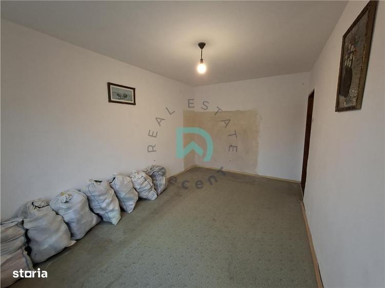 Apartament cu 4 camere în Hărmanului