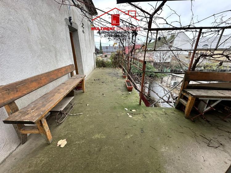 Casă individuală cu 4 camere cu Canalizare în Ultracentral