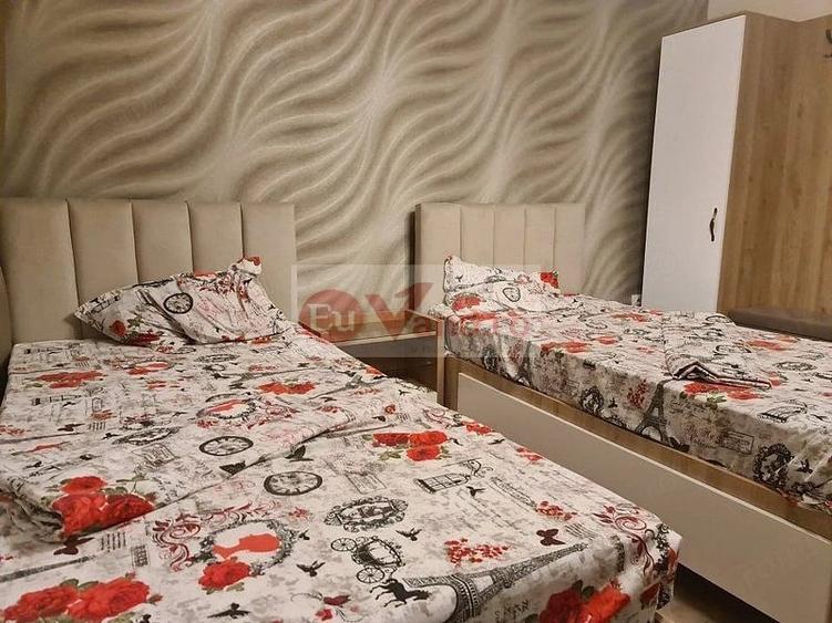 Casă cu 7 camere cu Teren 300 Mp în Faleză