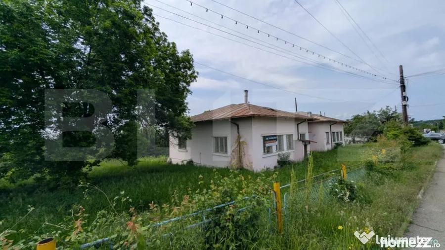 Casă cu 5 camere cu Teren 1216 Mp în Central