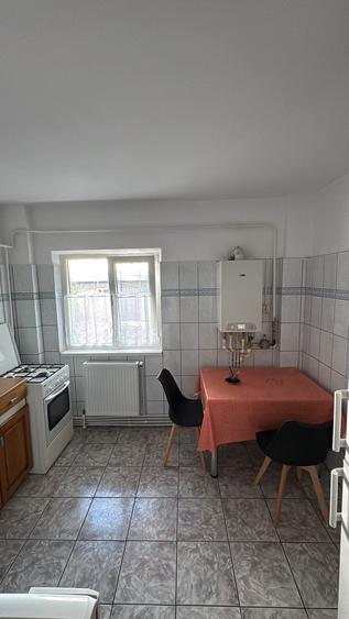 Apartament cu 2 camere decomandat în Dorobanți