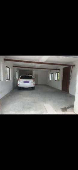 Spațiu comercial, de 100 mp, în Coman