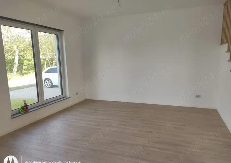 Casă cu 3 camere cu Teren 315 Mp în Dumbrăvița