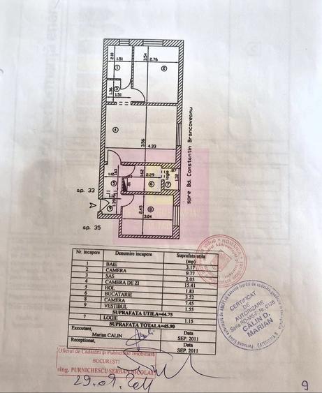 Apartament cu 3 camere semidecomandat în Brâncoveanu