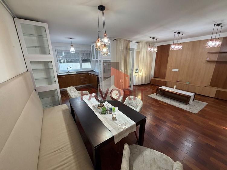 Duplex cu 4 camere cu Canalizare în Aradului