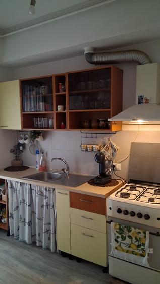 Apartament cu 3 camere semidecomandat în 13 Septembrie