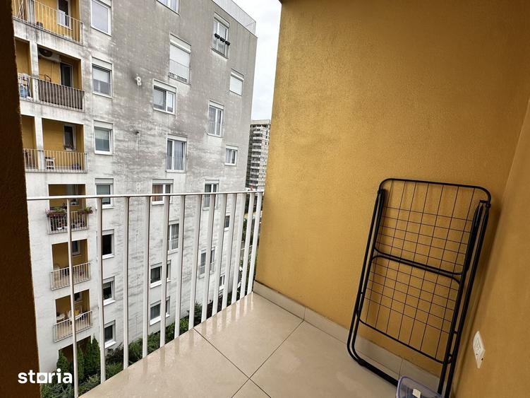 Apartament cu 2 camere decomandat în Tractorul