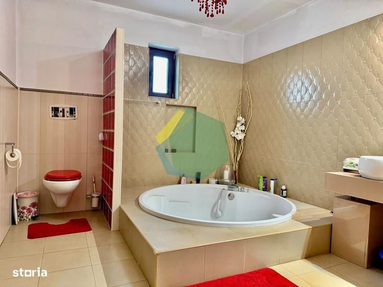 Casă cu 4 camere cu Teren 400 Mp în Ferme