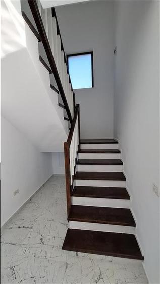 Casă individuală cu 5 camere cu Canalizare în Valea Lupului