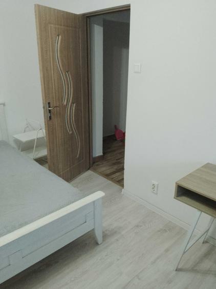 Apartament cu 2 camere semidecomandat în 9 Mai