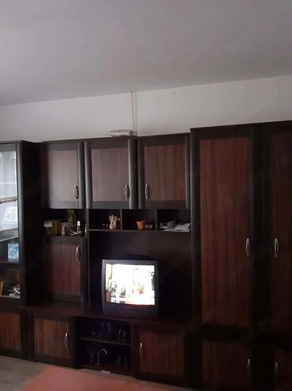 Casă cu Teren 802 Mp în Teiu