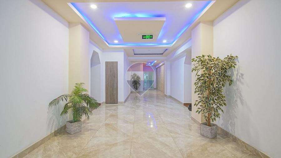 Apartament cu 2 camere decomandat, mobilat în Tractorul