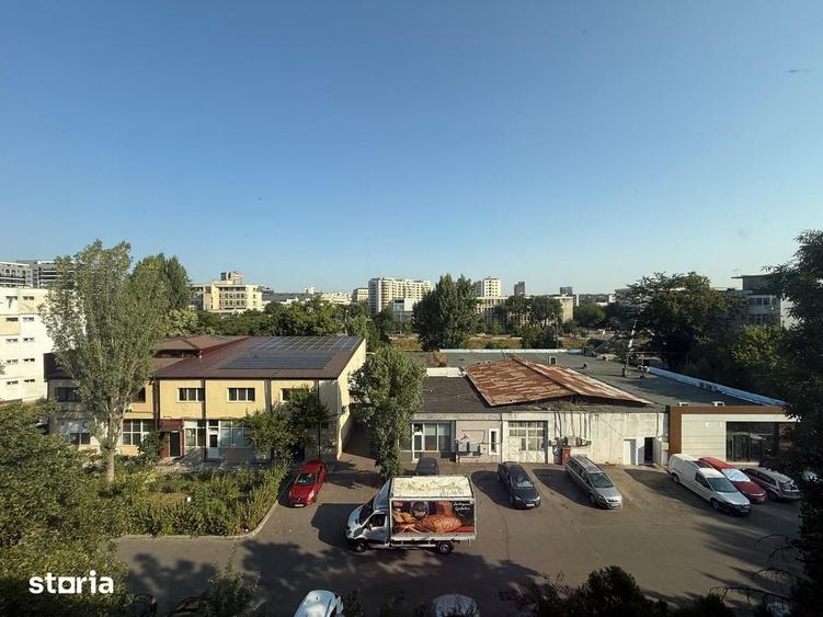 Apartament cu 3 camere decomandat în Podu Roș