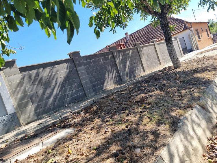 Teren de 1631 mp, în Ianova