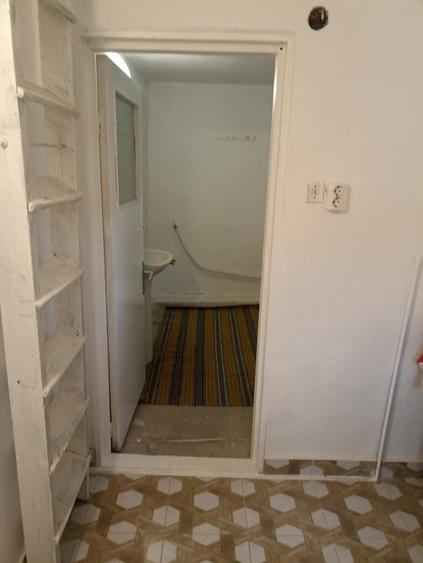 Casă individuală cu 2 camere cu Canalizare în Central