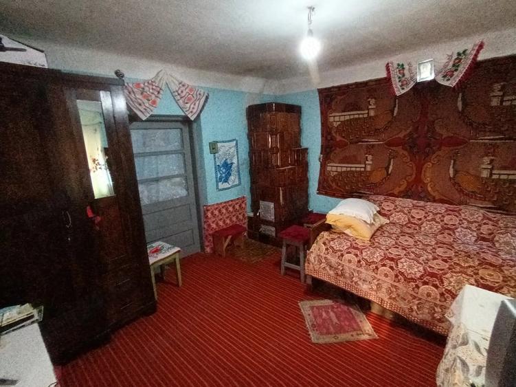 Casă cu 3 camere cu Teren 1736 Mp în Martalogi
