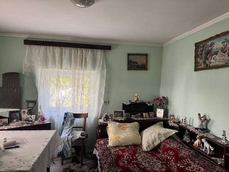 Casă cu 5 camere cu Canalizare în Uverturii