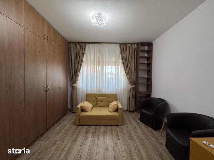 Casă cu 4 camere cu Teren 331 Mp în Dumbrăvița