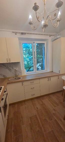 Apartament cu 2 camere semidecomandat, mobilat în Take Ionescu