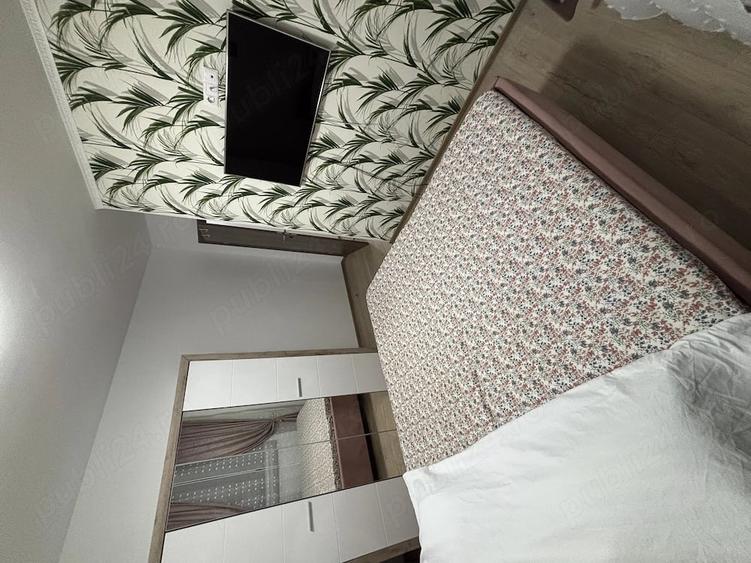 Apartament cu 3 camere decomandat în Republicii