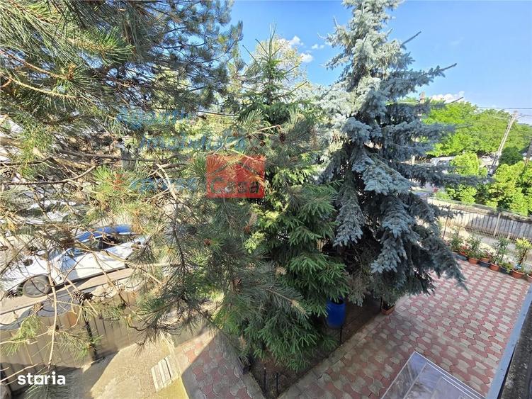Casă cu 4 camere cu Teren 500 Mp în Dumești