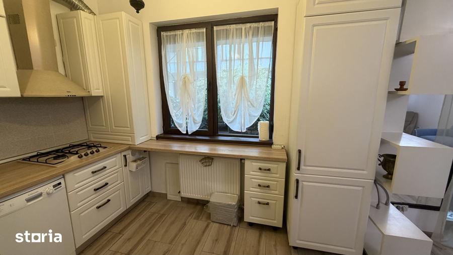 Casă cu 5 camere cu Teren 100 Mp în Chiajna