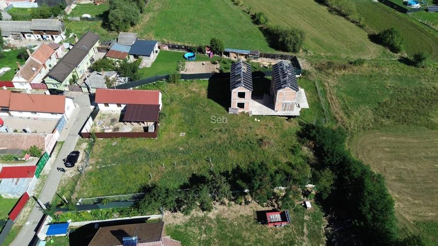 Vand sau schimb casa