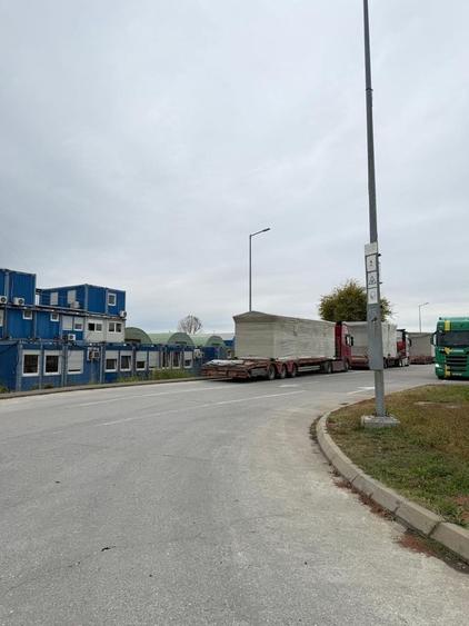 Spațiu comercial, de 200 mp, în Brazi