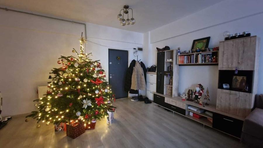 Apartament cu 2 camere decomandat în Exterior Vest
