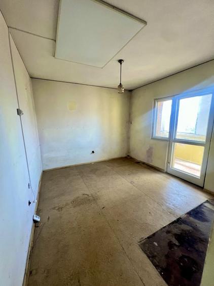 Apartament cu 3 camere decomandat în Griviței