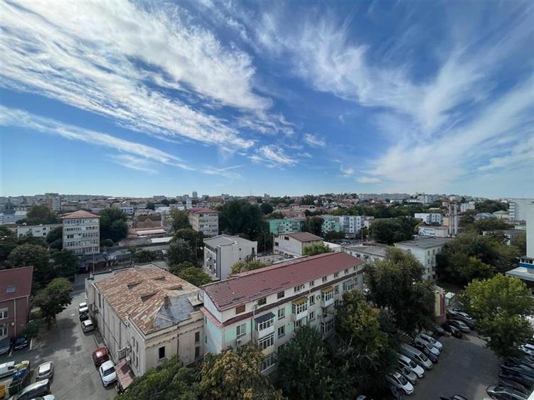 Apartament cu 2 camere decomandat, mobilat în Central
