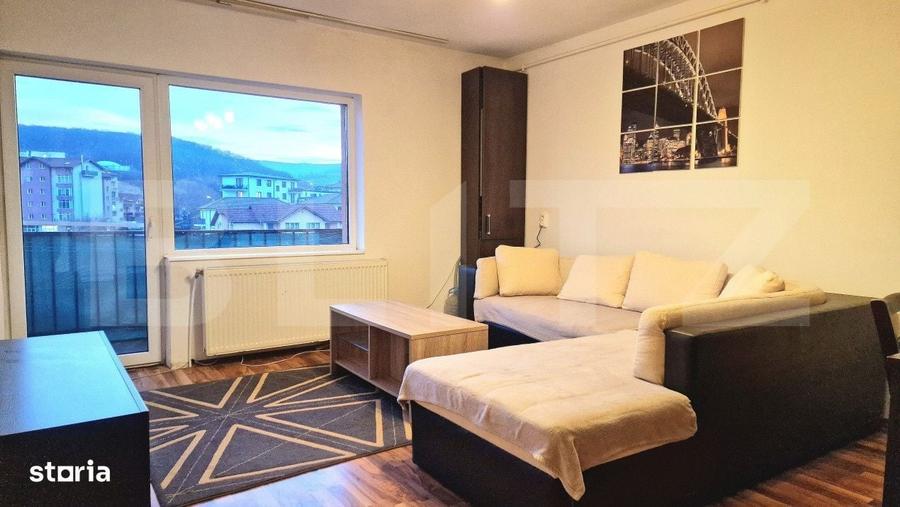 Apartament cu 3 camere semidecomandat în Florești