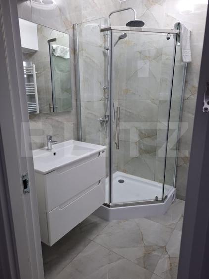 Apartament cu 4 camere decomandat, mobilat în Burdujeni