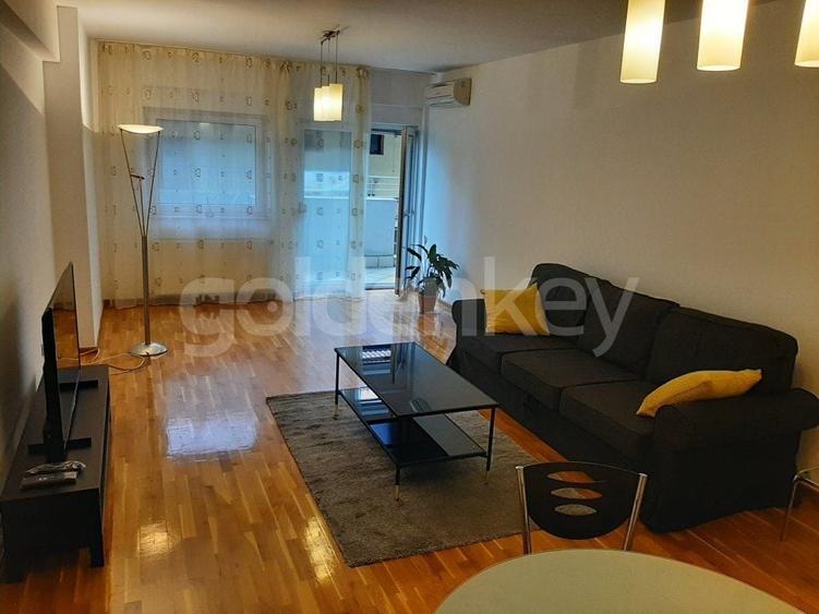 Apartament cu 2 camere decomandat, mobilat în Herăstrău — fotografia 3
