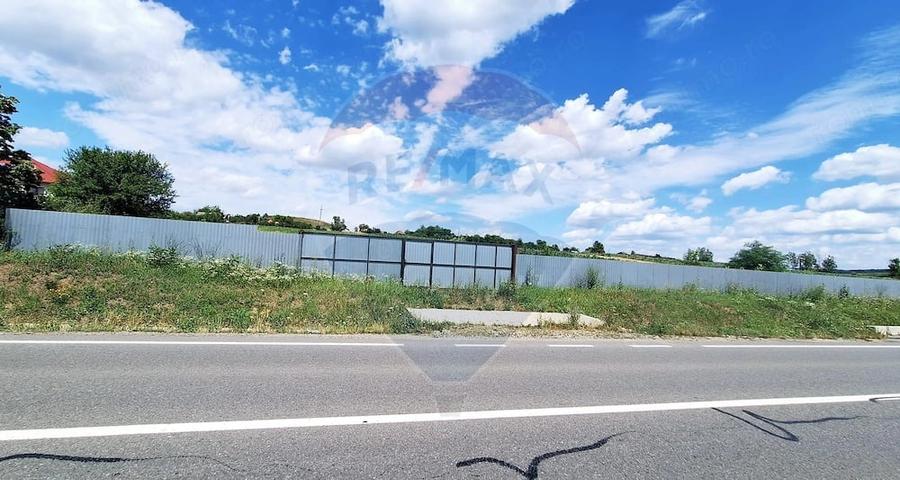 Teren de 7730 mp, în Hidiș