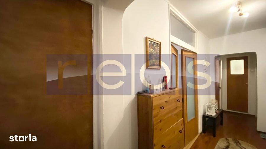 Apartament cu 4 camere decomandat în Rahova
