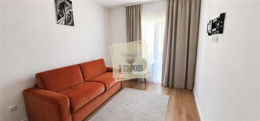 Apartament cu 3 camere decomandat, mobilat în Exterior Sud
