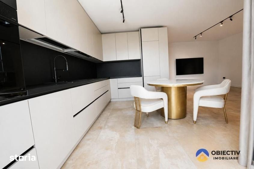 Apartament cu 3 camere semidecomandat în Est