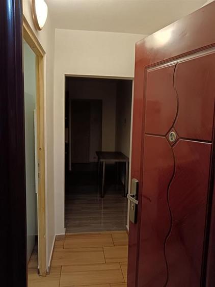 Apartament cu 2 camere semidecomandat, mobilat în Bularga