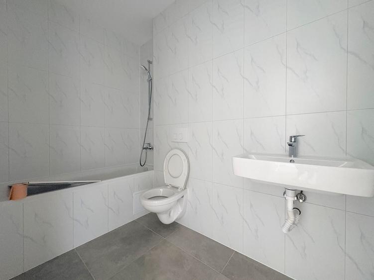 Apartament cu 2 camere decomandat în Lipovei