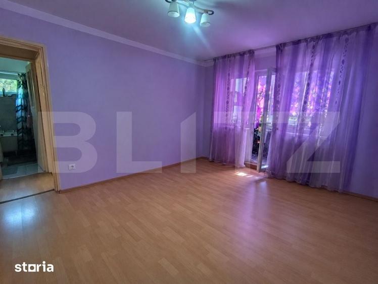 Apartament cu 3 camere semidecomandat în Central