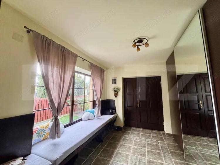 Casă cu 5 camere cu Teren 1000 Mp în Sânpetru