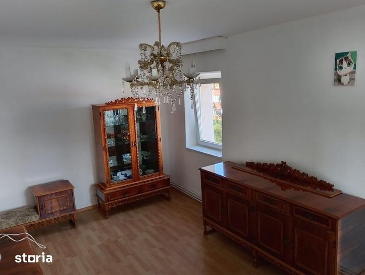 Inchiriez apartament 3 camere(82mp) strada Carpatilor 8/Brasov - 1