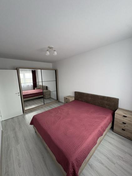 Apartament cu 2 camere semidecomandat în Sânpetru