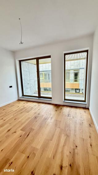 Casă cu 4 camere cu Teren 250 Mp în Central