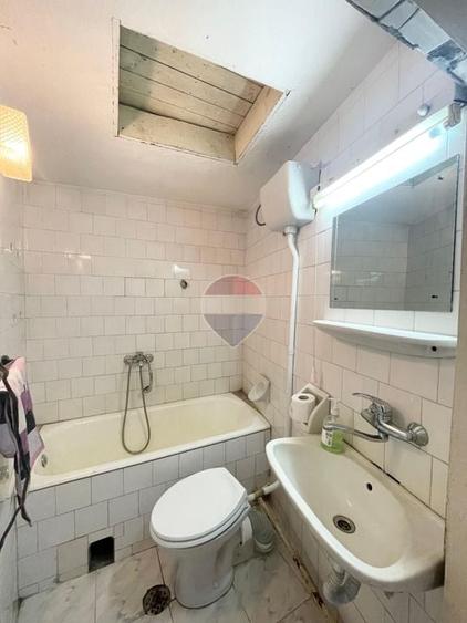 Casă individuală cu 3 camere cu Teren 140 Mp în Central