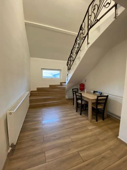 Casă cu 4 camere în Alexandru Odobescu