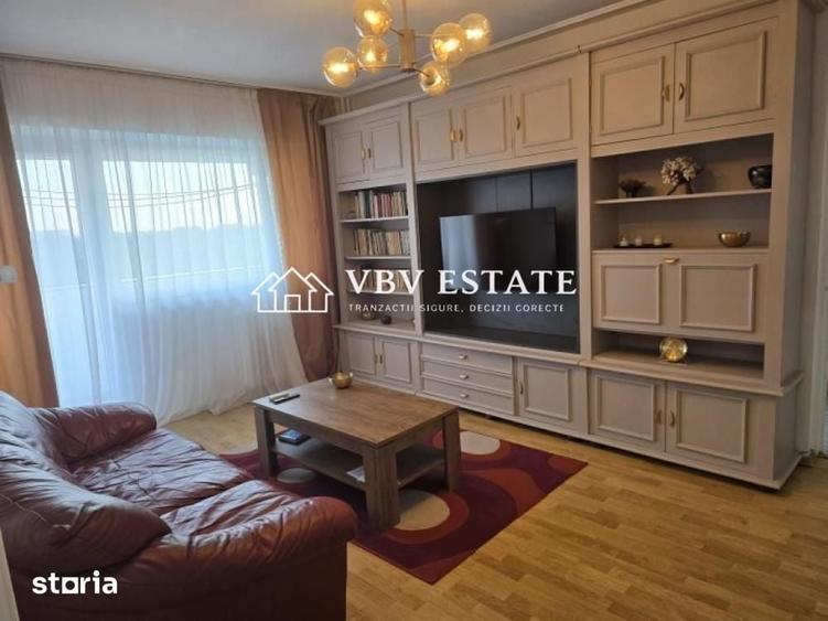 Apartament cu 3 camere semidecomandat în Tineretului