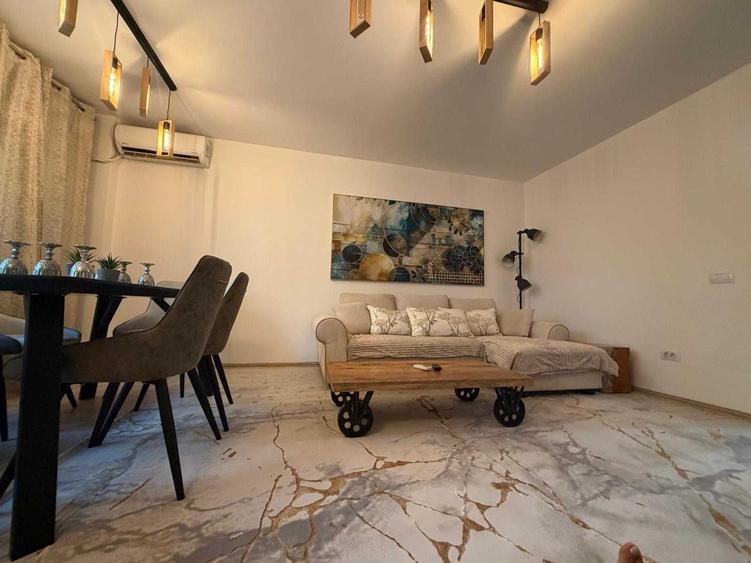 Apartament cu 3 camere decomandat în Ultracentral