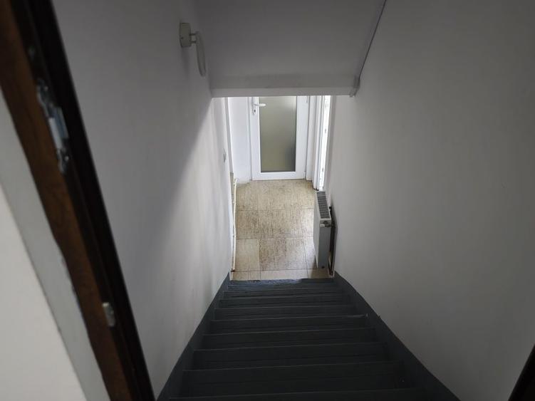 Casă cu 4 camere cu Teren 1000 Mp în Central
